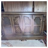 Vintage Magnavox Wood Console Stereo Cabinet with Radio and Turntable