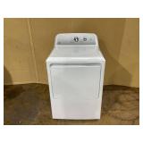 GE 7.2 cu. ft. vented Gas Dryer in White with Auto Dry and 120ft Venting (Minor Trasnti Damage)