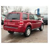 2010 FORD ESCAPE XLT *2 Owners | No Accidents* (NO RESERVE)