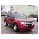 2010 FORD ESCAPE XLT *2 Owners | No Accidents* (NO RESERVE)