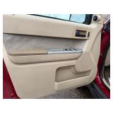 2010 FORD ESCAPE XLT *2 Owners | No Accidents* (NO RESERVE)