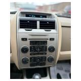 2010 FORD ESCAPE XLT *2 Owners | No Accidents* (NO RESERVE)