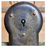 Eagle Lock Co. Antique Steamer Trunk with Lock (No key)