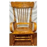 Motif Vintage Rocking Chair