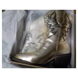 Gold Fashion Cowboy Boots; size 6...
