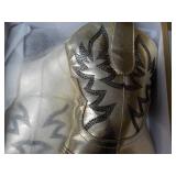 Gold Fashion Cowboy Boots; size 6...