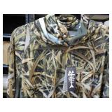 Bass Dash size Large Men