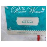 Set of 3 The Pioneer Woman Bath Tow...