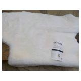 Mon Chateau Faux Fur Star Shaped Ru...