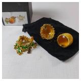 Acorn Little Oak #116 Trinket box with magnetic closure and stand NIB -0 Handmade Collectible