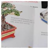 Acorn Little Oak #116 Trinket box with magnetic closure and stand NIB -0 Handmade Collectible