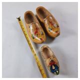 Vintage - Authentic Dutch Holland - real wooden clogs - shoes - Hand painted - size 23 - one decorative wall hanging clog. 