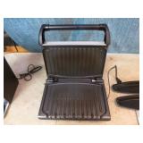 2 Small Kitchen Appliances