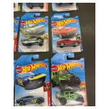 24 Hot Wheels
