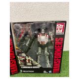 Transformers Generations Combiner Wars Megatron & Untra Magnus