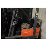 Toyota 5FGC15 Propane Forklift with Sideshift - 2700 Lb Capacity