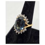 18K Gold Gemstone Ring- Size 7.75, 7.73 grams