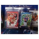 COLLECTIBLE CARDS / VINTAGE CIGAR BOX