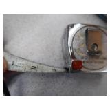 ASSORTMENT OF VINTAGE FINDS