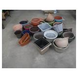 GARDEN POTS
