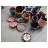 GARDEN POTS
