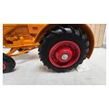 1/16th Minneapolis Moline w/Front