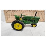 1/16 John Deere 70