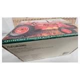 1/16 Farmall 826 Foxfire Farm w/Figurine