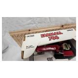 1/16 Farmall 706 Tractor