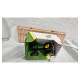 1/16 John Deere 5200 Tractor