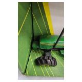 1/16 John Deere 5200 Tractor
