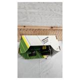 1/16 John Deere 5200 Tractor