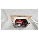 1/16 Farmall 460 Tractor