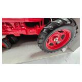 1/16 Farmall H
