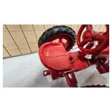 1/16 Farmall M