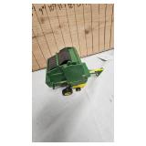 590 John Deere Round Bailer