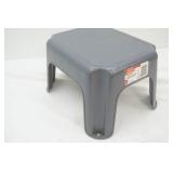 Small Rubbermaid Step Stool