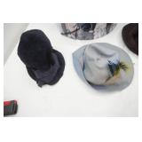 Vintage Ladies Hats. 4ct. Comes with Box