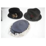 Vintage Ladies Hats. 3ct, comes with box