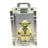 LEGO Star Wars Jedi Master Yoda MINIFIGURE in Custom Made Enclosed Minifigure Case