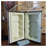 Budweiser Vintage 6 pack cooler with ice pack