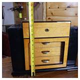 Professional Style from Tampa Bay  Large capacity Cigar Humidor  finely crafted  hard wood  lacquered  humidification device - hydrometer