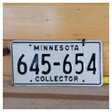Collector Plate Set from state of Minnesota  matching set 