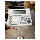 MSRP $1500 Medical Clinic Cardinal Detecto 758C 600 lb. Capacity Bariatric Scale Digital Display With Handrails - Great For Patients Who Are A Little Unsteady On Their Feet!