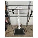 MSRP $1500 Medical Clinic Cardinal Detecto 758C 600 lb. Capacity Bariatric Scale Digital Display With Handrails - Great For Patients Who Are A Little Unsteady On Their Feet!