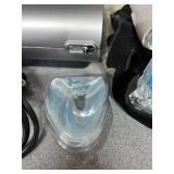 MSRP $2500 ResMed S9 AutoSet™ EPR w/H5i™ Humidifier CPAP and BiPAP Machine WITH Reservoir, Hose, Mask, Travel Bag, Manual, SD CARD & Power Cord - Like New Working Condition + Extra New Mask