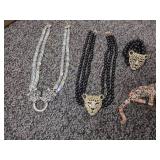 Feline Necklace, Broche