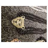 Feline Necklace, Broche