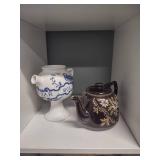 Lilly Portugal 1989 chipped spout tea pot, PriceBros Non skid Tea Pot England