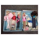 Vintage Barbies Carying case Clothes